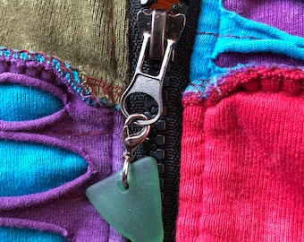 1 seaglass zipper charm pull. Clip on glass charm. Purse, backpack charm.  Bright color beach glass charm.