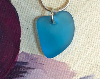 Heart shaped aqua beachglass pendant , seaglass inspired vintage glass.  sea glass heart necklace.