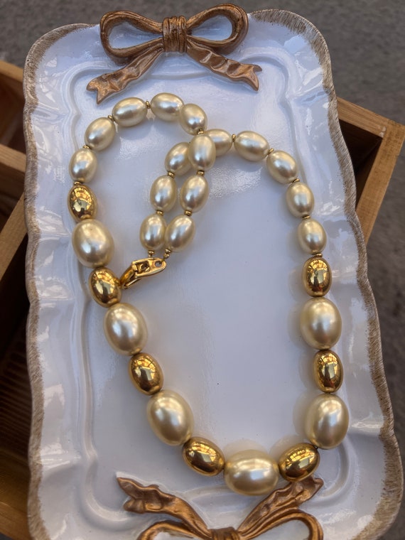 Vintage Signed Napier faux oval pearl beads, gold… - image 3