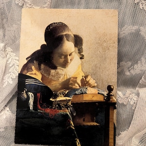Johannes Vermeer - La merlettaia bella ragazza cartolina stampata a Parigi 1992
