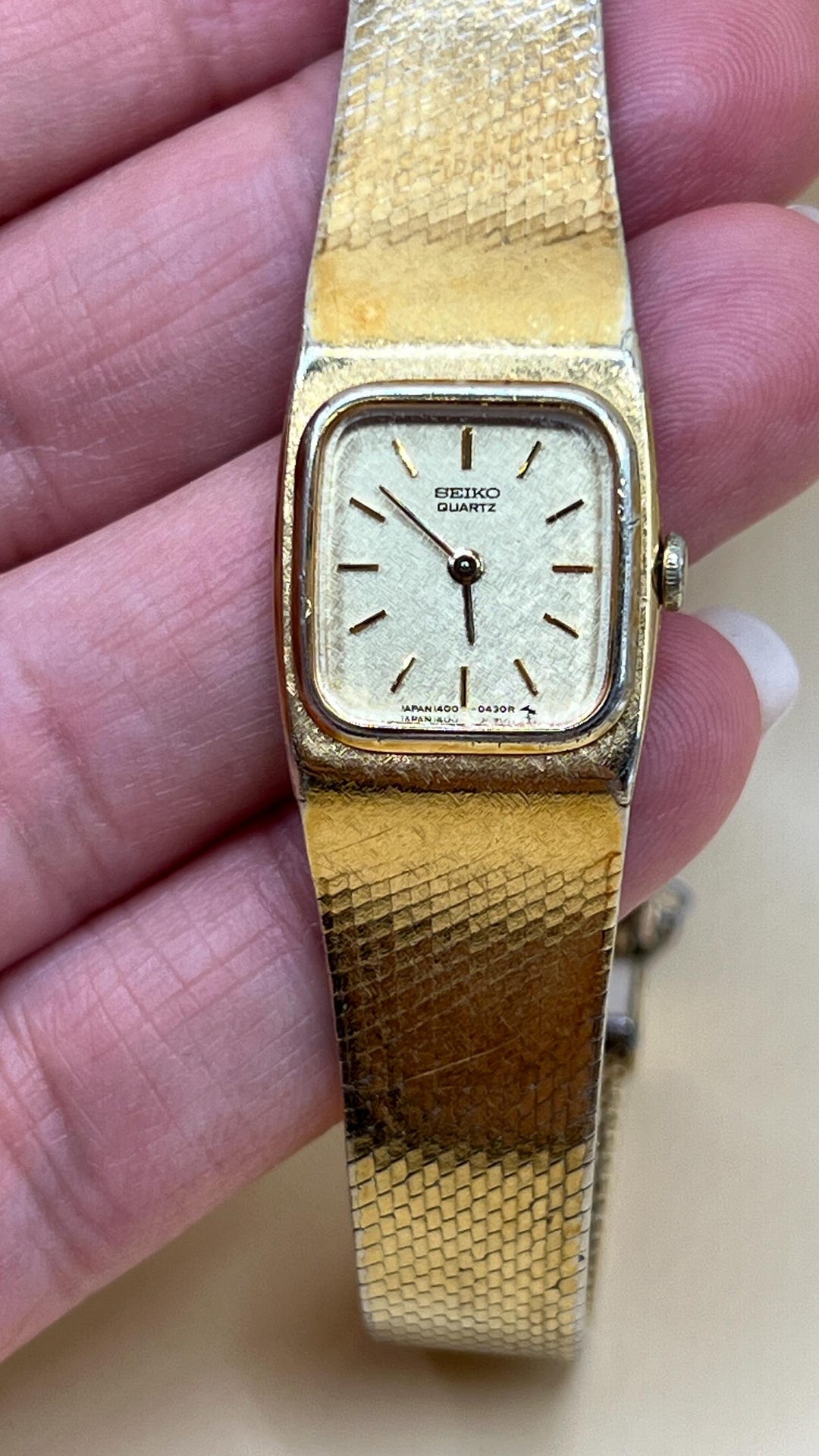 Vintage Seiko Women Quarts Watch 1400-5259 Classic Golden