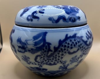 中国のアンティークの青と白の龍の模様の蓋付き壺 - Etsy 日本