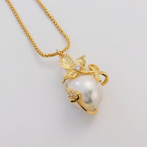 Baroque Pearl Pendant Necklace - Floral Wrap Design with Zircon