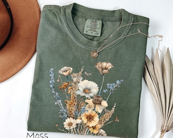 Comfort Colors® Vintage Pressed Flowers Shirt, Boho Cottagecore Shirt, Botanical Floral Tee Wildflowers Shirt Gift for Gardener Floral Shirt