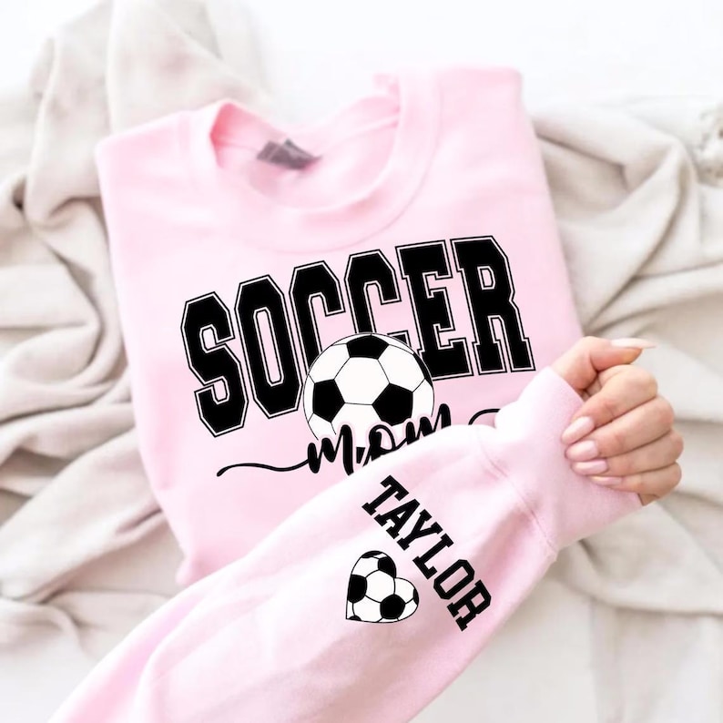 Personalized Soccer Mom Kids Name Shirt, Custom Soccer Team Shirt, Gift for Soccer Mom, Soccer Season Shirt, Soccer mom hoodie Bild 3