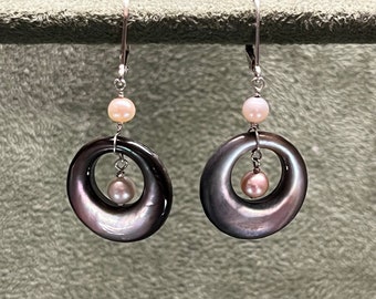 Black Mother of Pearl Hoop Earings