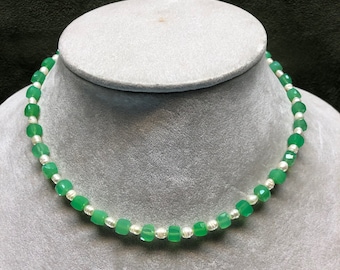 Necklace and earrings of Chrysoprase and Fresh water Pearls