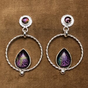 Studs &#39;n&#39; Hoops met dichroic glas