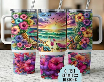 Op de afbeelding: Drie roestvrijstalen reisbekers met witte handvatten en deksels. Elke beker heeft een levendige tropische strandscène met bloemen, ananassen en een zonsondergang. De tekst "6 FREE SEAMLESS DESIGNS INCLUDED" staat op een blauwe ster.