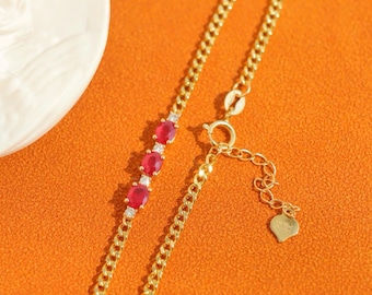 Drie stenen robijnarmband - 18 kt massief gouden echte robijnrode diamanten armband, gouden Cuba-kettingarmband, gewaagde edelsteensieraden, julicadeau voor haar