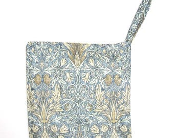 William Morris Snakeshead Pot Holder Kitchen Pad Grab Mat Potholder Blue Floral Flowers Arts and Crafts Mission Movement
