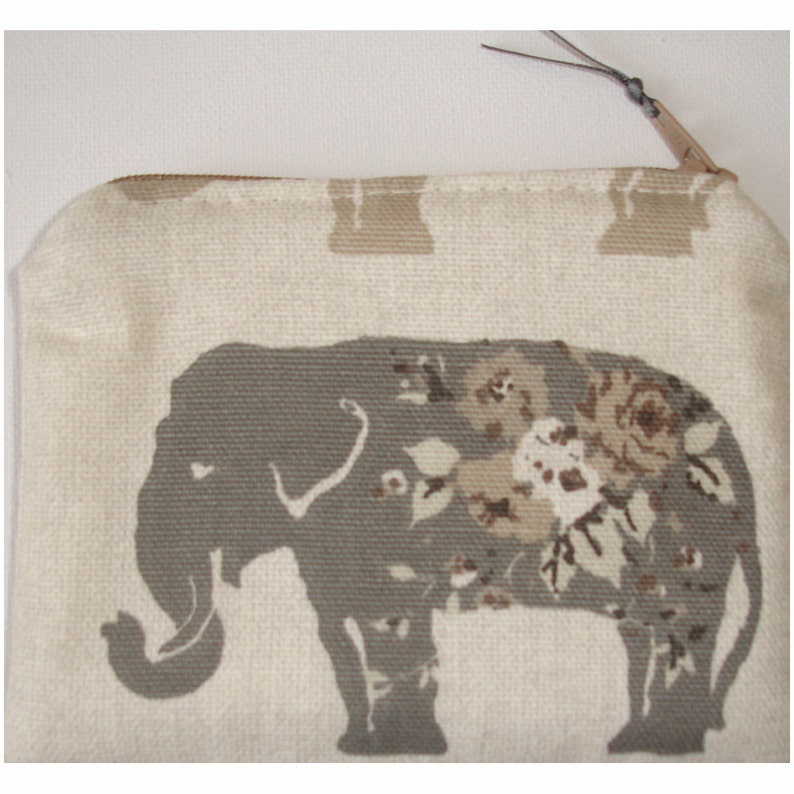 Grey Elephant Credit Card Size Zipped Purse