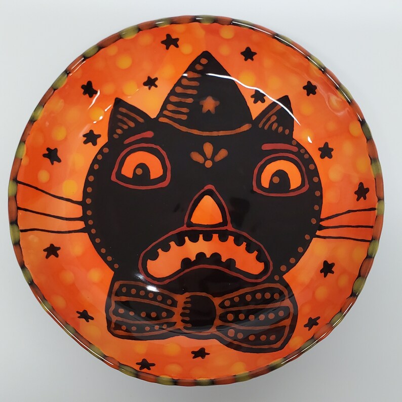 Halloween Scaredy Cat Face Retro Medium Ceramic Dish by Sharon Bloom Designs image 1