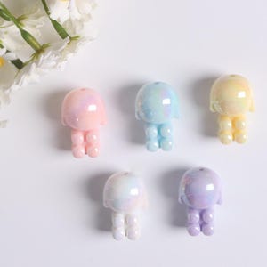 Acrylic Cartoon Girl Beads, Kawaii Colorful Beads, Acrylic Spacers, Mobile phone chain key chain Accessories, DIY Supplies.  AB007