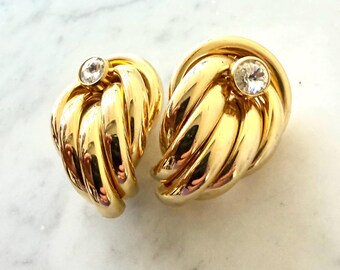 Vintage 1980s Sculptural Gold Tone Rhinestone Clip On Earrings