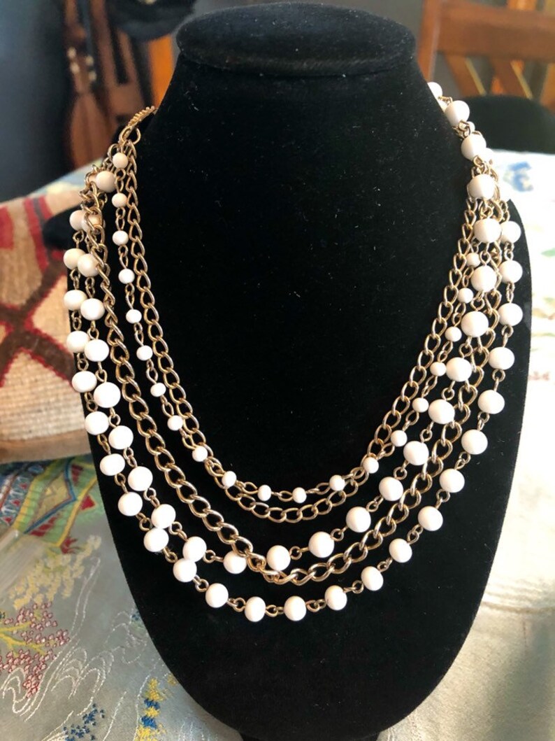 Lovely 1960/'s Necklace