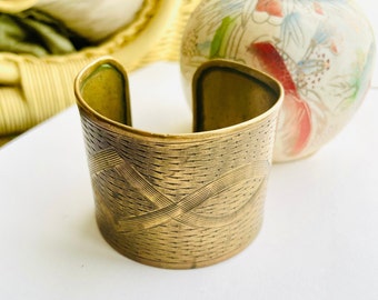 1970s Boho Etched Brass Cuff