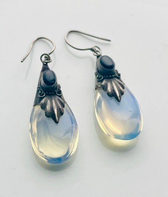 An Fab 90s Moonstone and Onyx Dangly Earrings - image 2