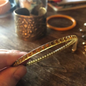 Mid-Century 60s Delicate Honey Bakelite Bangle