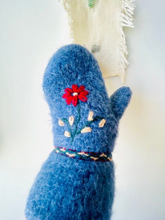 Vintage Felted Hand Embroidered Mittens