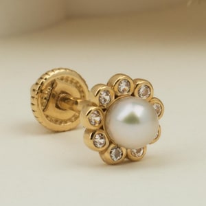 14K Solid Gold Pearl Flower Piercing, Cartilage Screw Back Helix Tragus Piercing, Stud Ear Piercing, Long Stud Earring, Piercing Jewelry