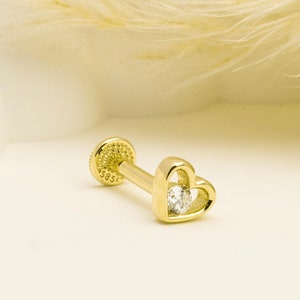 Piercing de trago con forma de corazón en oro macizo de 14 quilates: Pendiente minimalista para cartílago
