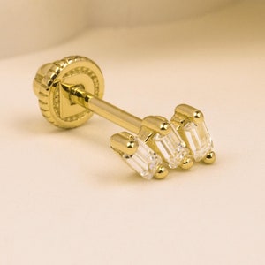 14K Solid Gold 3 Baguette Stone Piercing, Cartilage Screw Back Helix, Tragus Piercing, Stud Ear Piercing, Stud Earring, Piercing Jewelry.