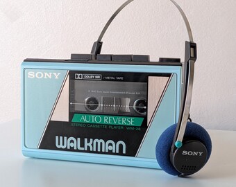Sony Walkman WM-28 z automatycznym cofaniem, niebieski | W pełni serwisowany | Zabytkowy odtwarzacz kaset | Słuchawki MDR-03 | Testowane i działające