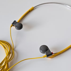 Sony Walkman Sports WM-B53 Vintage Yellow Cassette Player with Original MDR-W15 Headphones – Fully Working image 17