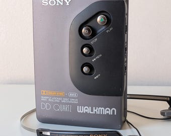 Reproductor de casete vintage de cuarzo Sony Walkman WM-DD22: auriculares MDR-W10 originales, totalmente funcionales, audio retro de los 90