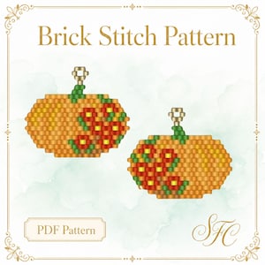 Puede incluir: Un patrón PDF de puntada ladrillo que muestra dos diseños de cuentas con forma de calabaza. Cada calabaza es naranja con tallos verdes y pequeños detalles de flores rojas y amarillas. Una argolla dorada está unida a la parte superior de cada diseño.