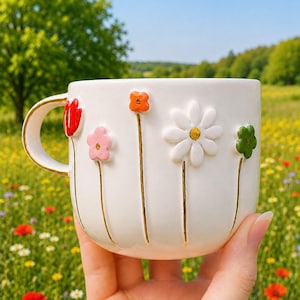 Handmade Ceramic Mug, 24K Gold Daisy Coffee Cup, Floral Pottery Mug, Gift for Her