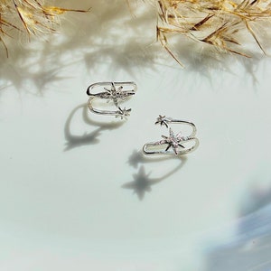 Double Stars Earcuff No Piercing - Silver celestial earcuff - comfortable Non Pierced Earring for Women & Men - Minimalist earcuff