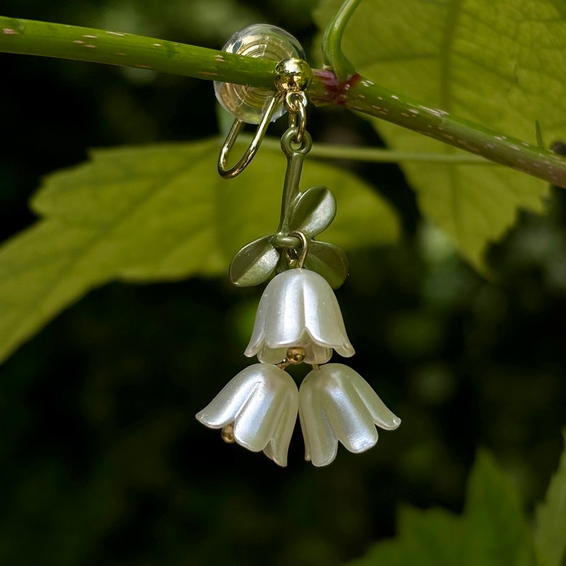 Floral Lace Clip Earrings