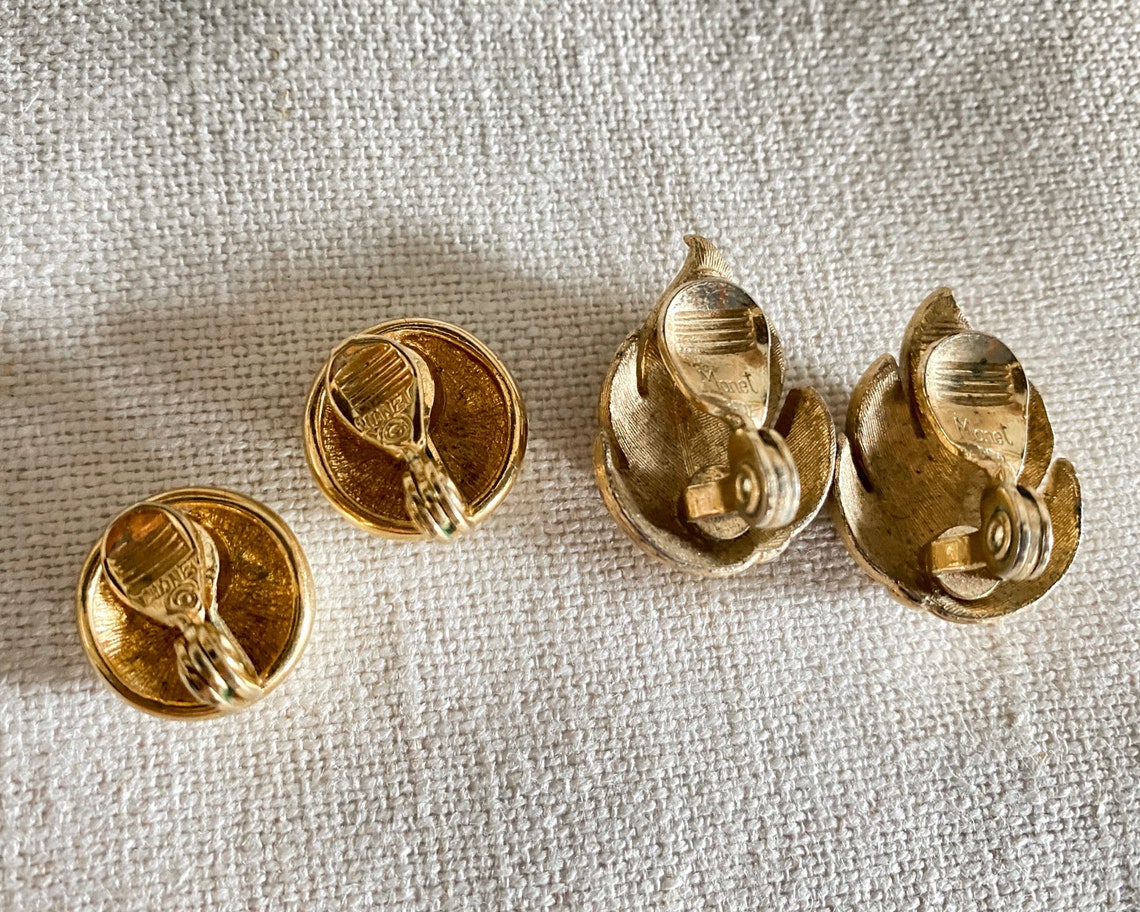 2 Earring Pairs Vintage Clip on Earrings Cream Enamel Etsy