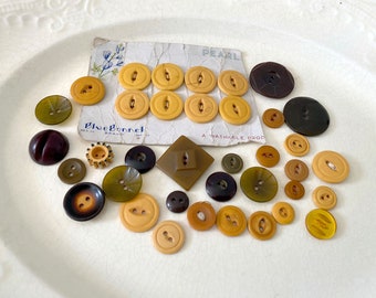 37 Bakelite Buttons, Butterscotch Yellow, Olive, and Brown Button Lot, Cookie, Gear, Slotted, Carded, Sew Through