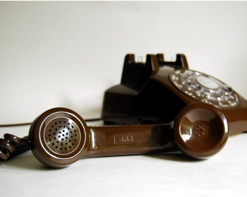 Vintage Telephone Late 1970s Chocolate Brown ITT Telephone Rotary Dial image 3