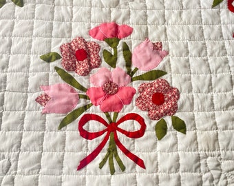 Vintage Applique Quilt, 1980s Hand-Stitched Pink Flowers, 78 x 92 Inch, Full Bed Size