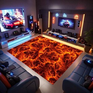 Puede incluir: Una alfombra rectangular con un diseño de lava en tonos naranja, rojo y negro. El patrón de la alfombra crea un efecto dinámico y visualmente impactante. La alfombra está colocada en un espacio de entretenimiento moderno.