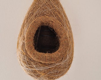 Nid d'oiseau fait main en fibre de coco écologique Grande avec trou décoratif naturel