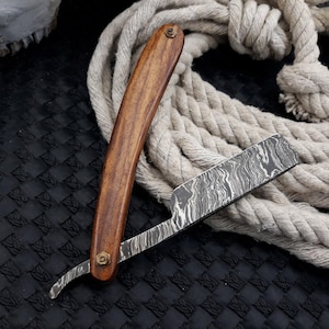 Personlized Handmade Damascus Straight Edge Folding Razor - Professional Barber-Grade Shaving Tool for Precise, Smooth Shaves