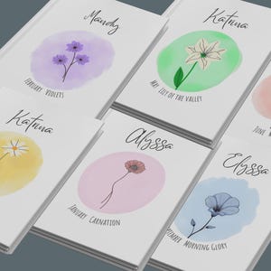 Carnet cartonné personnalisé fleurs du mois de naissance - cadeau d'anniversaire personnalisé, carnet de remerciement de demoiselle d'honneur, couverture mate