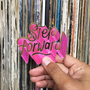 Step Forward | Gold Sticker