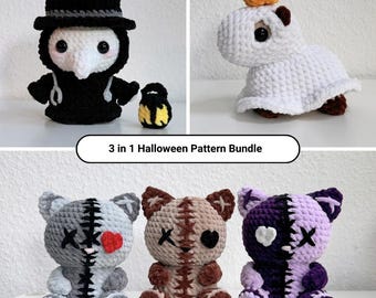 Può includere: Un pacchetto di schemi all'uncinetto con tre giocattoli amigurumi a tema Halloween: un fantasma, un dottore della peste e un orsacchiotto cucito. Il fantasma è bianco con una zucca sulla testa. Il dottore della peste è nero con un lungo becco e un cappello nero. L'orsacchiotto è grigio, marrone e viola con occhi cuciti e un cuore sul petto. Il pacchetto di schemi è intitolato "3 in 1 Halloween Pattern Bundle".