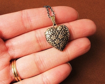 Niezapominajka – naszyjnik z małym serduszkiem – idealny prezent – prezent urodzinowy – prezent na Dzień Matki – prezent na ukończenie szkoły – prezent dla gospodyni