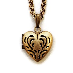 Teeny Tiny Gold Heart Locket Tiny Heart Locket Necklace Gift for Her - Etsy