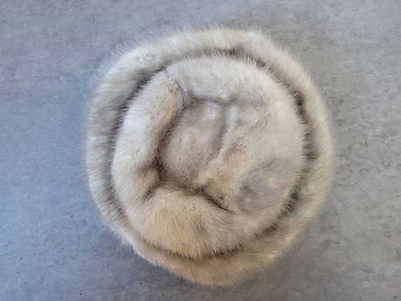 Silver Mink Fur Pillbox Hat - Vintage 1950s Macy'… - image 2