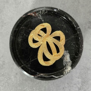TRIFARI Bow Brooch - Vintage Gold Tone Brooch Bow Shaped, 1980s Fashion Brooch Pin