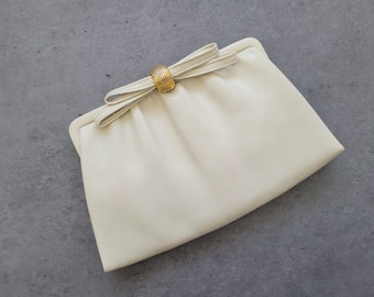 Vintage Beige Purse with Gold Bow Clasp and Chain -  1960s  Evening Handbag, Small Clutch with Chain, Cocktail Bag,  After Five Purse