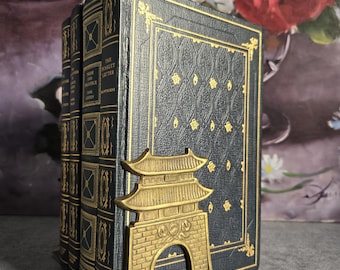 Vintage Brass Pagoda Bookends - Hinged Folding Gold Tone Pair of Bookends, Mid-Century Modern Pair of Bookends, Asian Shelf Decor